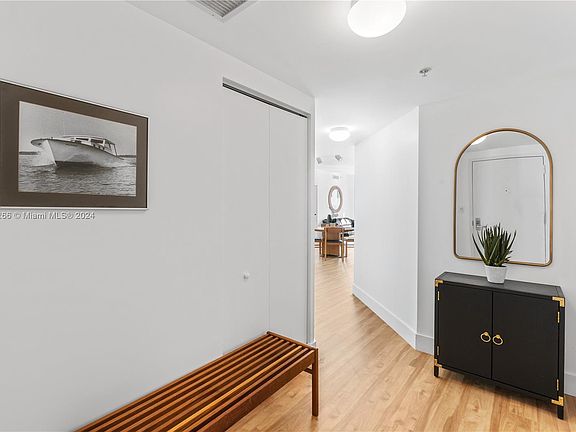 3rd image of 335 Biscayne Blvd APT 3512