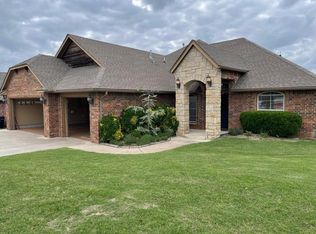 3309 SE 32nd St, Moore, OK 73165