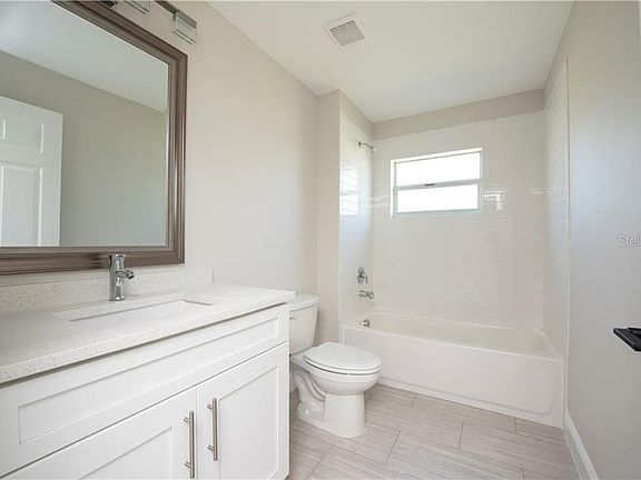 4th image of 1595 O'Hara St