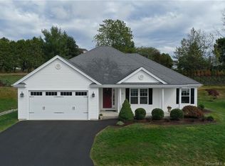90 Roberts Trce #90, Bristol, CT 06010