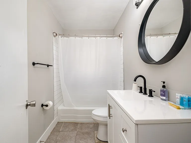535 W Craighead Rd — Photo 12
