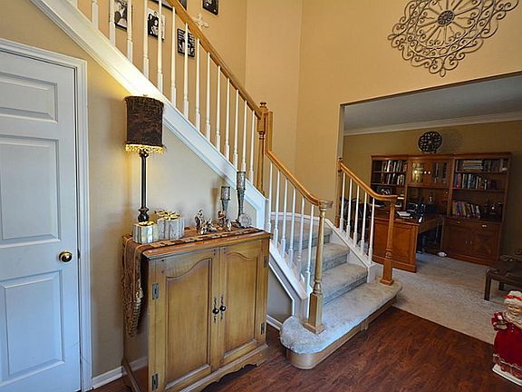 4th image of 1717 Wyngate Dr