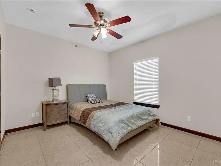 1200 Daffodil Ave #A — Photo 10