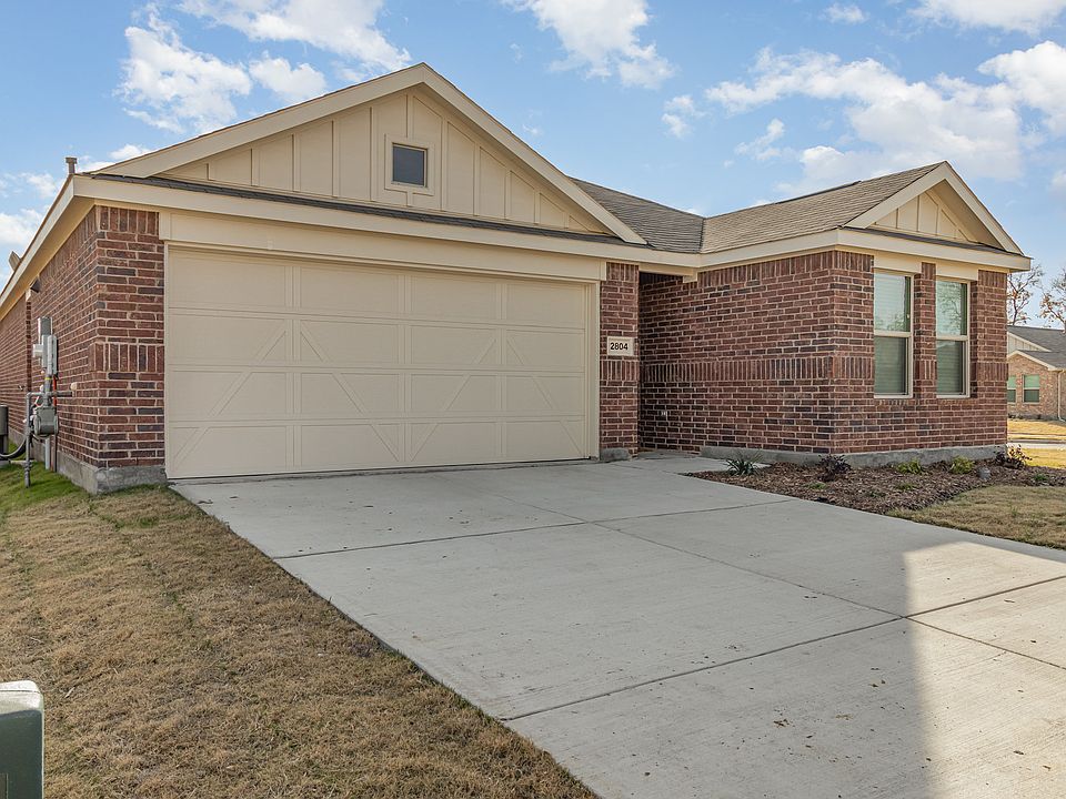 1st image of 2804 Green Hill Way