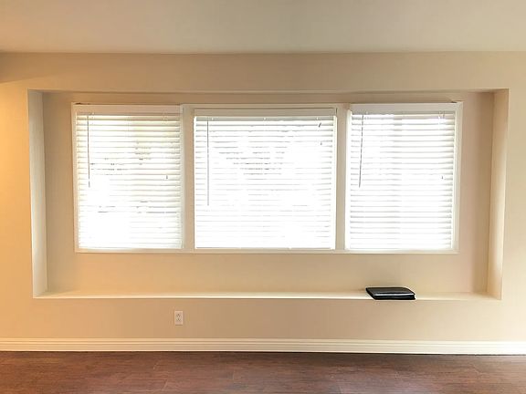 4th image of 602 W Bellevue Dr APT 1