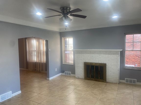 3rd image of 5223 Williamson St #1