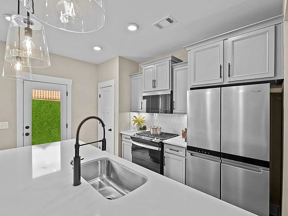 6th image of this home