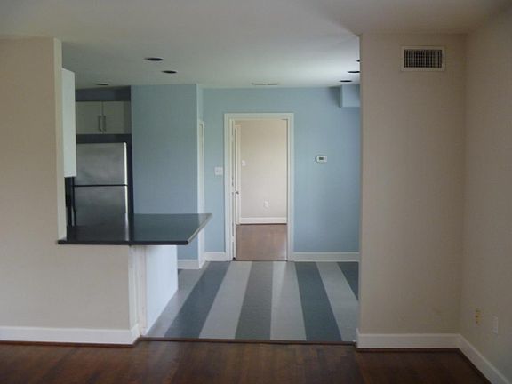 3rd image of 500 W Republic Ave #S 1