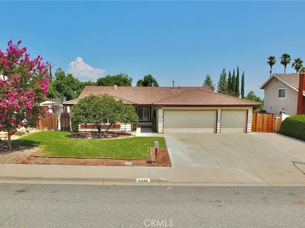 2161 Hackamore Pl, Riverside, CA 92506