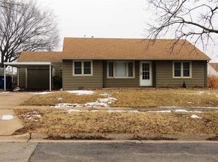 608 W Spring Ave, Conway Springs, KS 67031