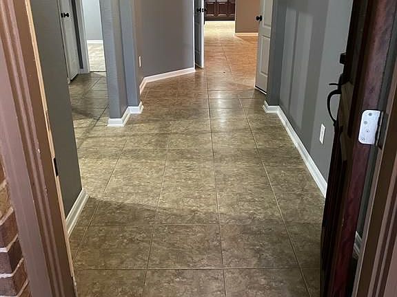 5th image of 11030 Heartland Grove Dr