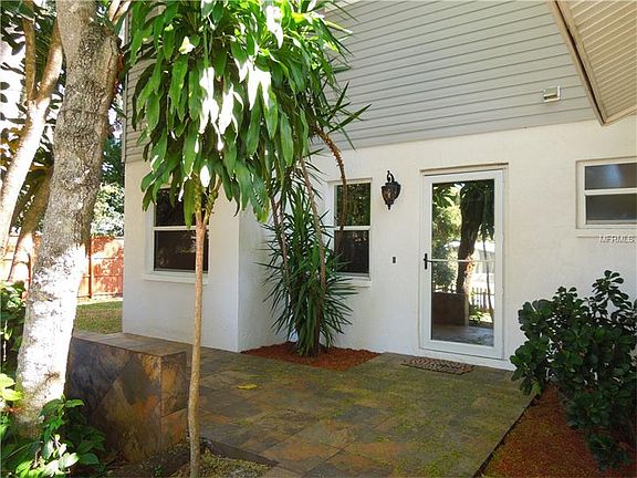 2nd image of 3119 Cambridge Dr