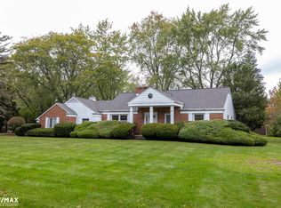 5334 Oaktree Dr, Flint, MI 48532