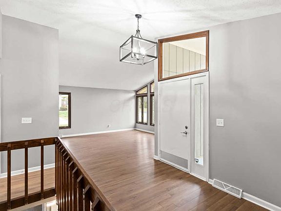 3rd image of 3311 Noreen Dr