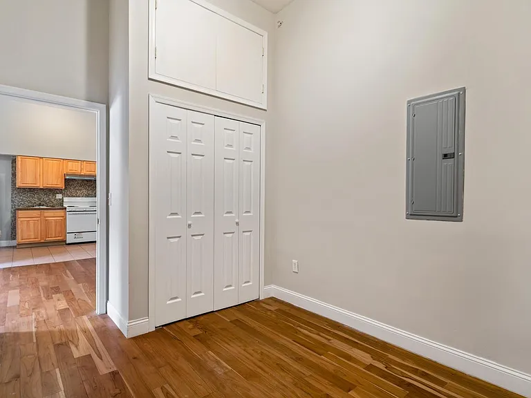 1017 Arch St #4A — Photo 9