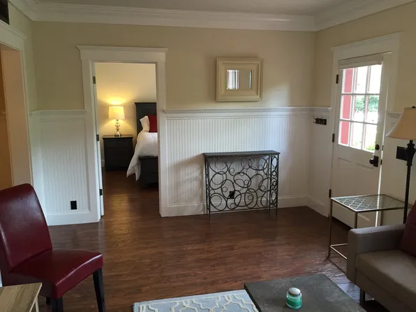 1154 Lodi Ln #B, Saint Helena, CA 94574