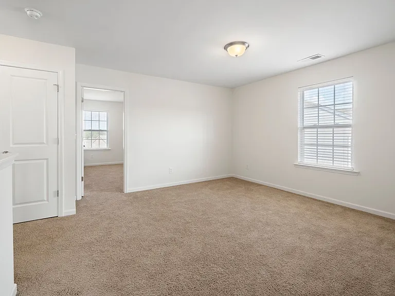 152 Atwater Landing Dr — Photo 16
