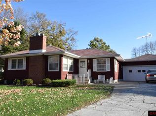729 S Nicollet St, Blue Earth, MN 56013
