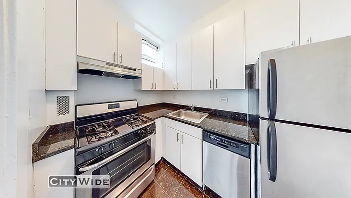 Rented by City Wide Apartments | media 6