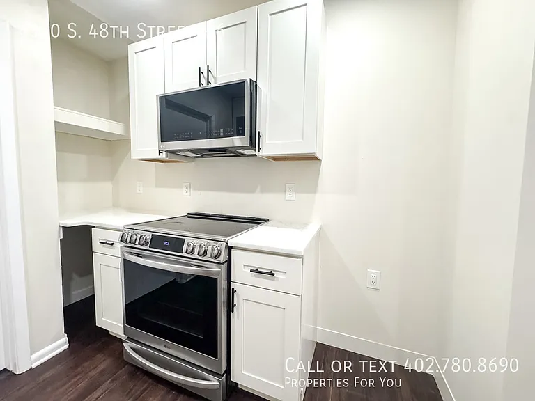 4350 S 48th St #6 — Photo 8
