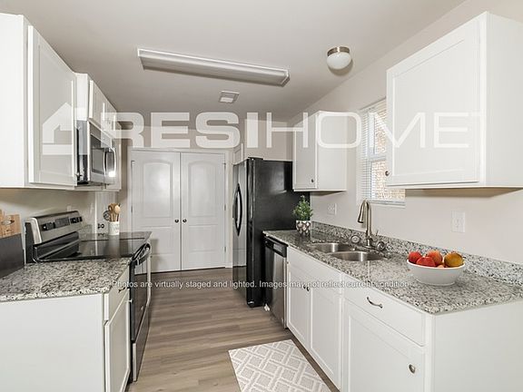2nd image of 194 Queens Cir