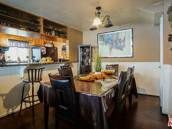 3rd image of 20134 Leadwell St Unit 246
