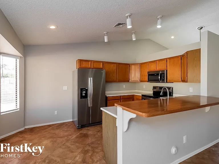 3638 E Verdin Rd — Photo 9