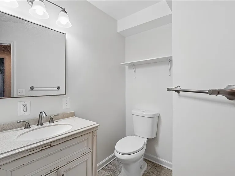 727 Grandin Ave — Photo 23