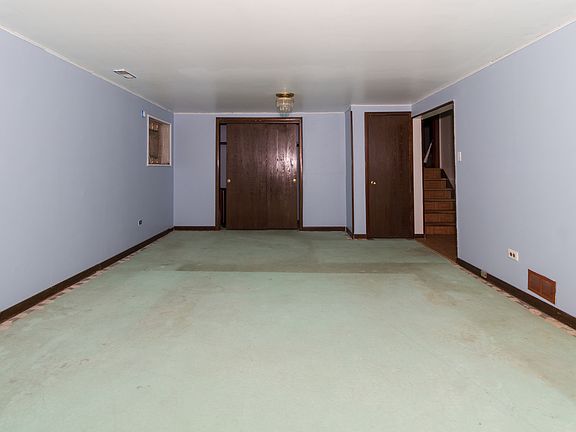 5th image of 506 Escanaba Ave