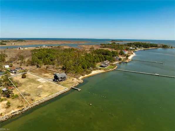 1754 Jenkins Neck Rd, Hayes, VA 23072