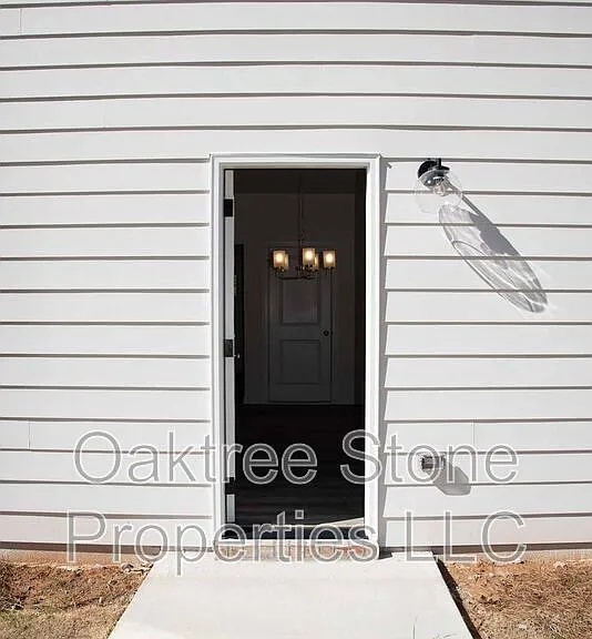 3348 Pepperpike Ct — Photo 10