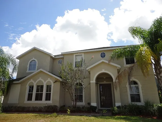 2324 Pesaro Cir