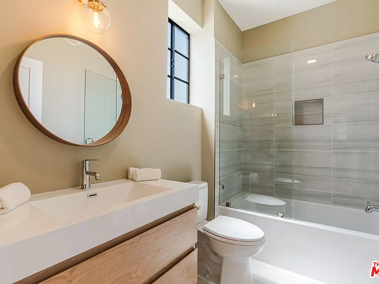 1744 Butler Ave #103 — Photo 8