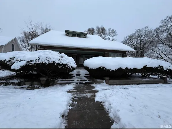 317 S Main St, Monticello, IN 47960