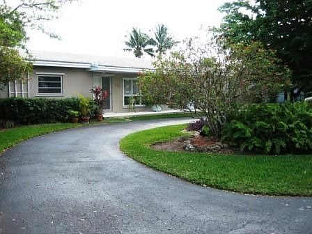 1st image of 8460 SW 140th St
