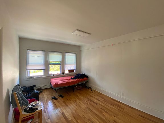 5th image of 1136 Monroe Ave #2R
