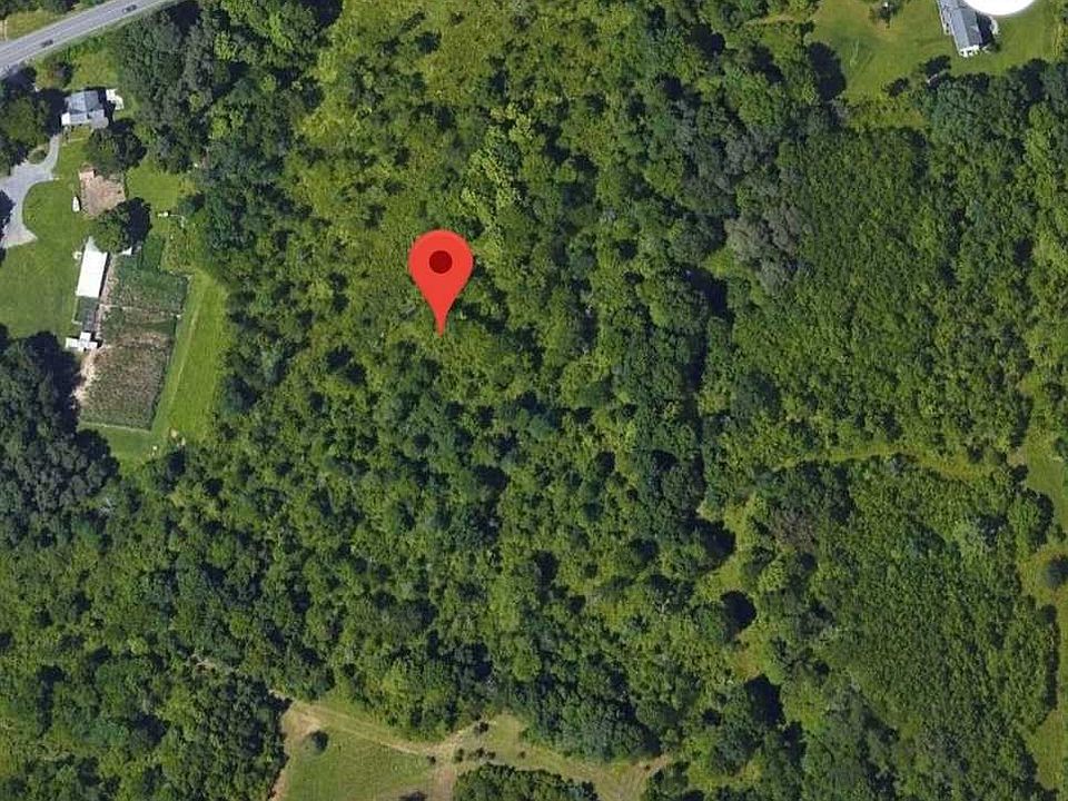 2nd image of 604 Salt Point Tpke
