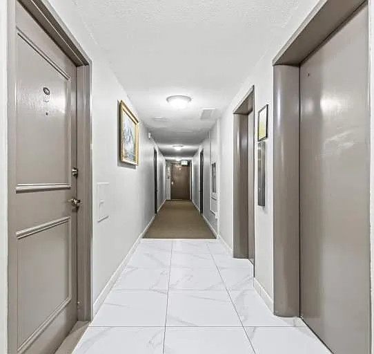 Hillview Towers — Photo 2