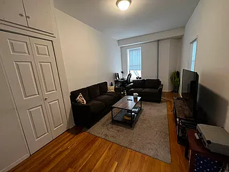 Rented by Salon Realty Corp