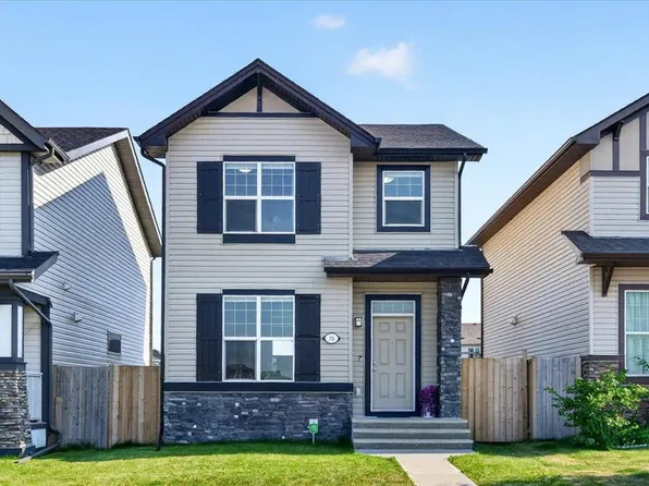 75 N Skyview Point Rd NE, Calgary, AB T3N 0G8