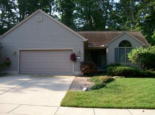 1431 Colony Dr, Saline, MI 48176