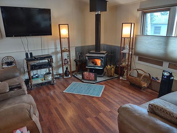 4th image of 46 Vesta Ln