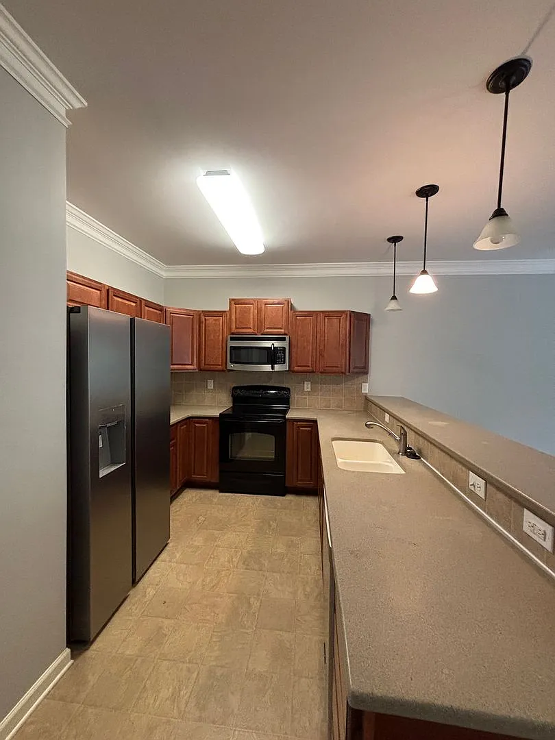 Charming Townhome in Clemmons — Photo 3