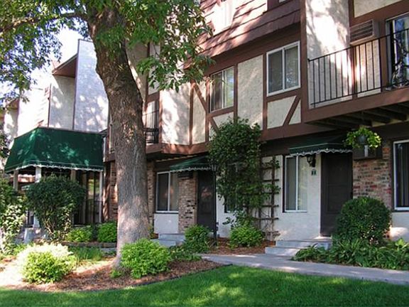 5th image of 4400 45th Ave N APT 15A