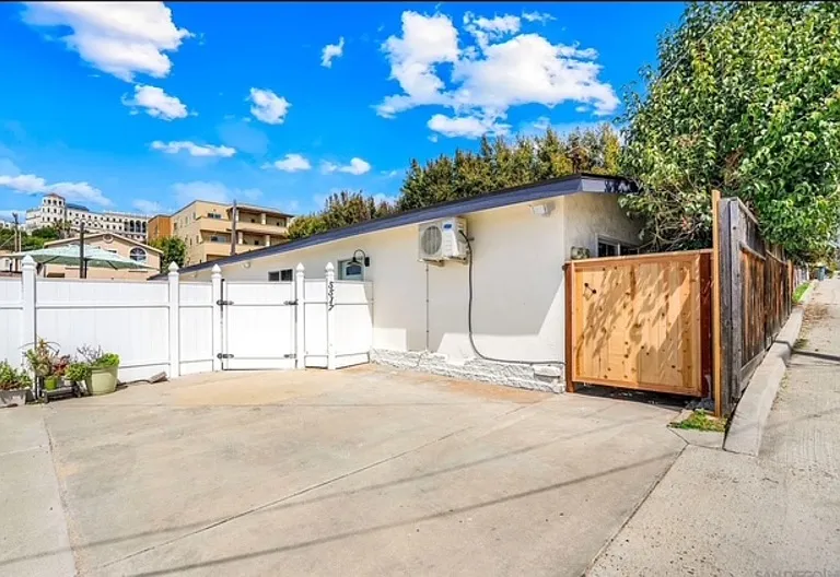5515 Lauretta St — Photo 21