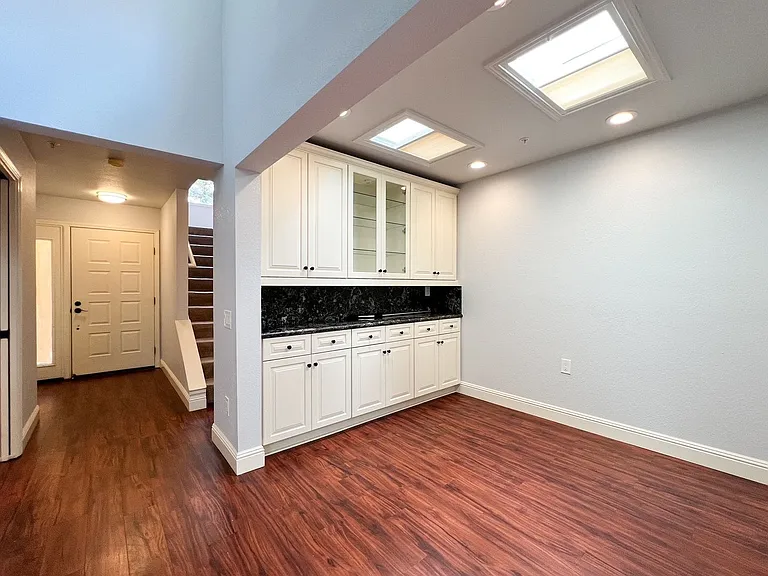 39 Fountain Grove Cir — Photo 10