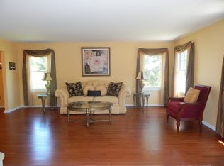 20 Cliff Ct, Succasunna, NJ 07876