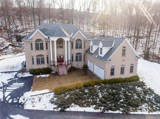 4935 Big Vista Dr, Lewiston, NY 14092