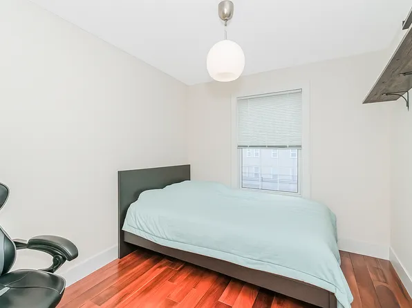 934 Jefferson Avenue image 26 of 36