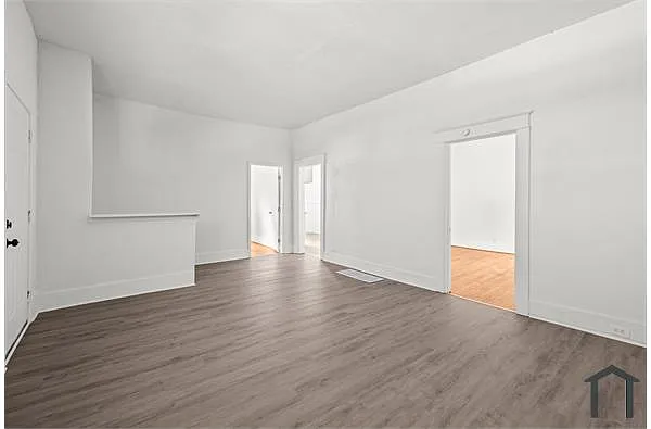 Building Photo - 1520 34th Ave N